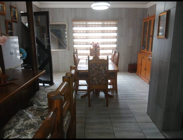 3 BEDROOM FREEHOLD FOR SALE IN MOUNTAIN VIEW